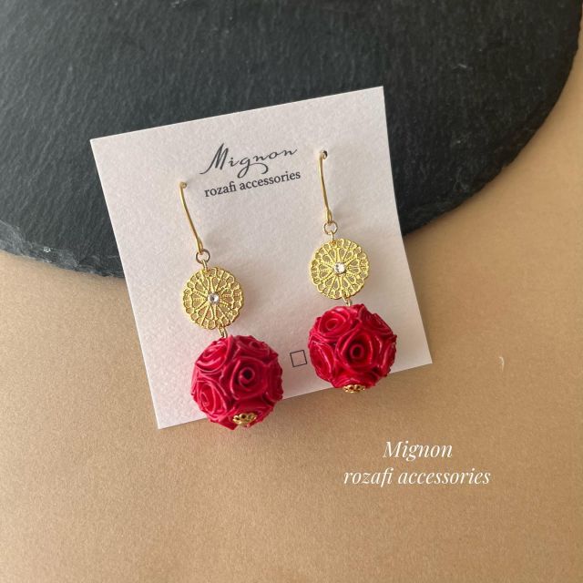 ひよこ☆薔薇のイヤリング☆しずく♪ロザフィ ひよこ様専用☆薔薇のイヤリング☆しずく♪ロザフィ